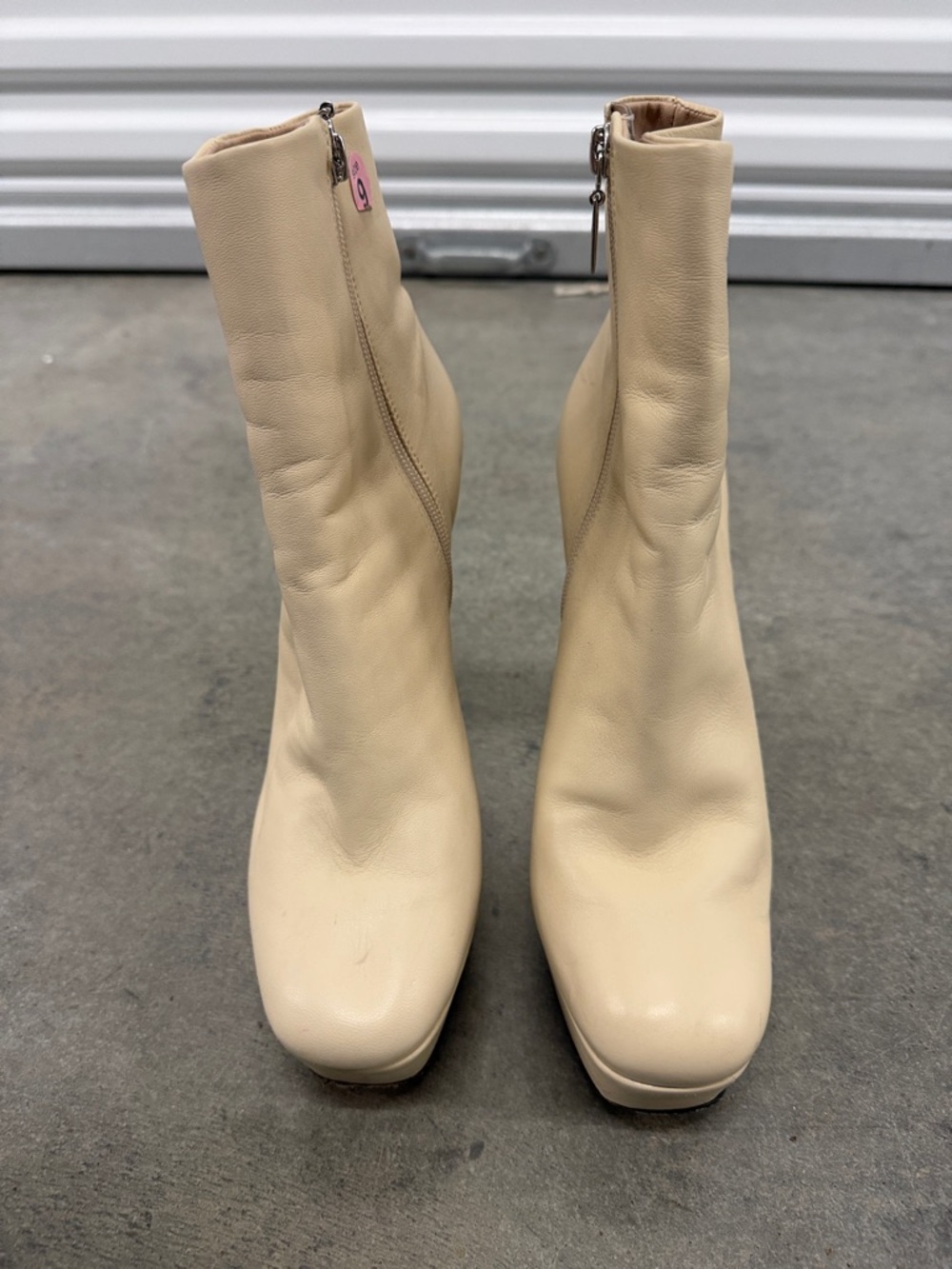 SCHUTZ Cream Leather Ankle Boots with Side Zip